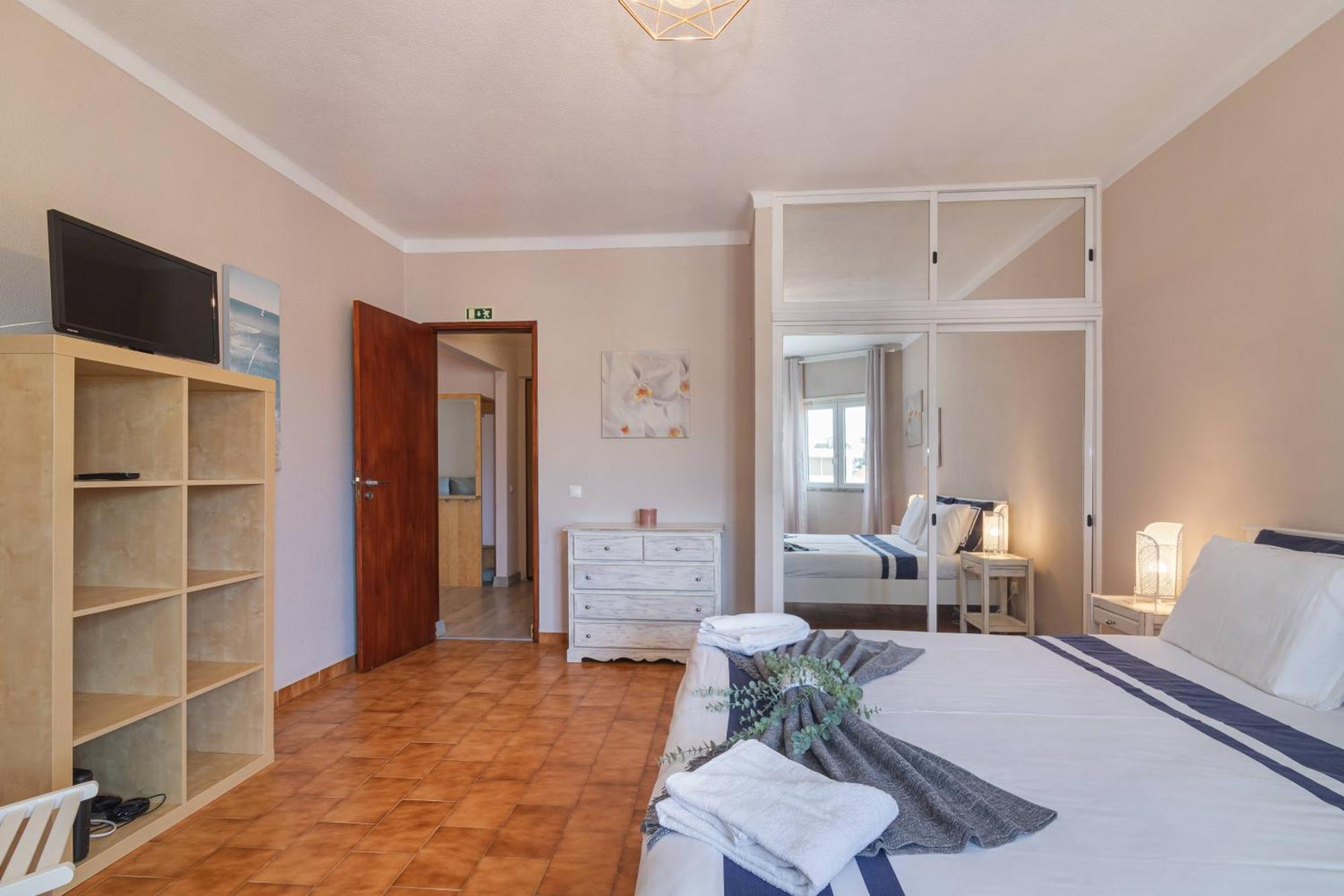 Апартаменты Patio Da Rocha - Silhueta Citadina Портиман Экстерьер фото